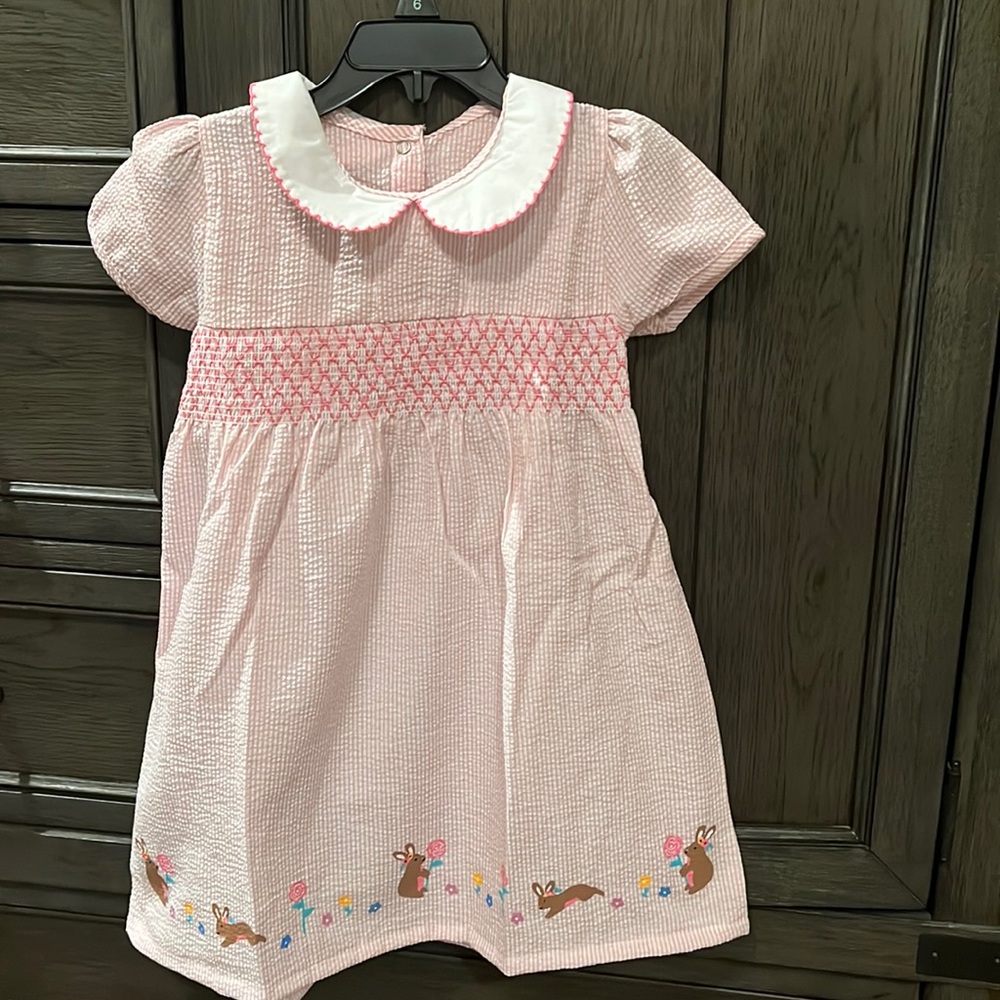 Girls dress with bunny design, size 4, NWOT